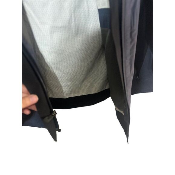 L.L Bean Women’s Large Hooded Rain Coat Waterproof Zip Up - Picture 5 of 7